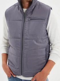 Куртки и дубленки Trendyol модель TMNAW22YE0039/Gri Фото