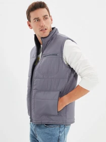 Куртки и дубленки Trendyol модель TMNAW22YE0039/Gri Фото