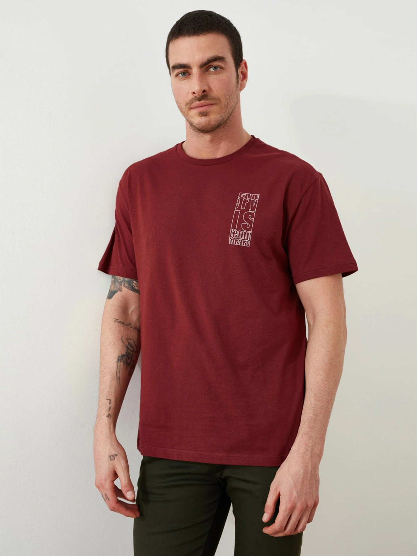 Футболки и поло Trendyol модель TMNSS20TS0656/Bordo Футболки и поло Trendyol модель TMNSS20TS0656/Bordo Фото