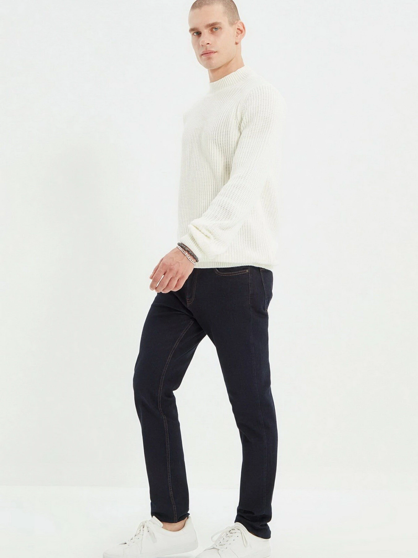 Джинси Trendyol Skinny модель TMNAW22JE0540/Lacivert Фото