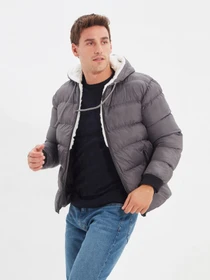 Куртки та дублянки Trendyol модель TMNAW22MO0129/Fume Фото