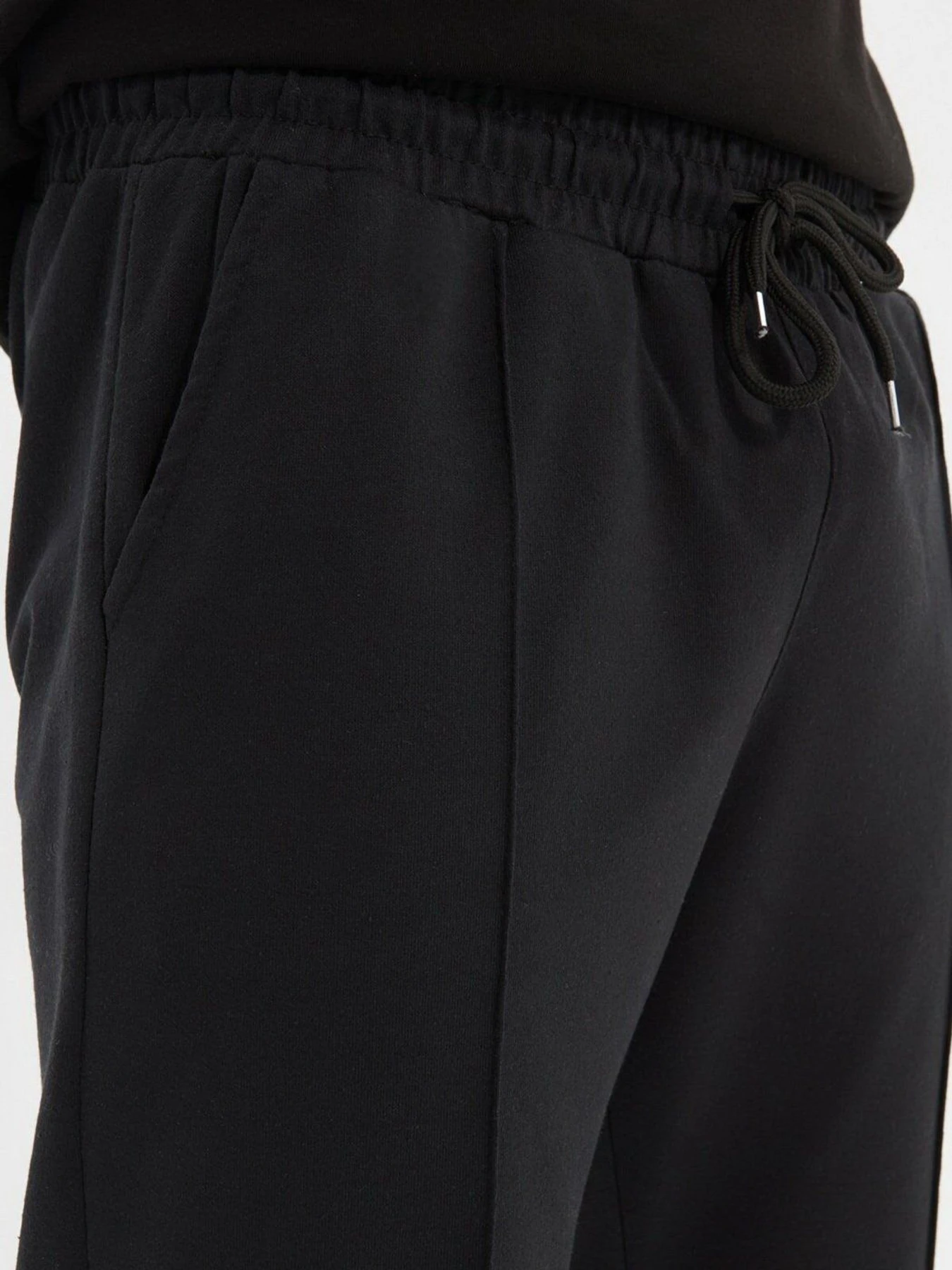 Брюки Trendyol модель TMNAW21EA0294/Siyah Брюки Trendyol модель TMNAW21EA0294/Siyah Фото