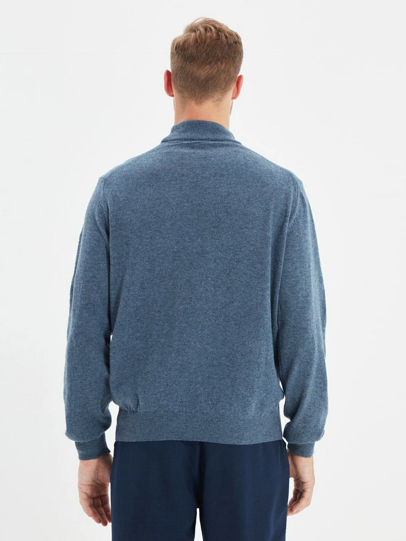 Свитры и кардиганы Trendyol модель TMNAW21KZ1595/Indigo Свитры и кардиганы Trendyol модель TMNAW21KZ1595/Indigo Фото