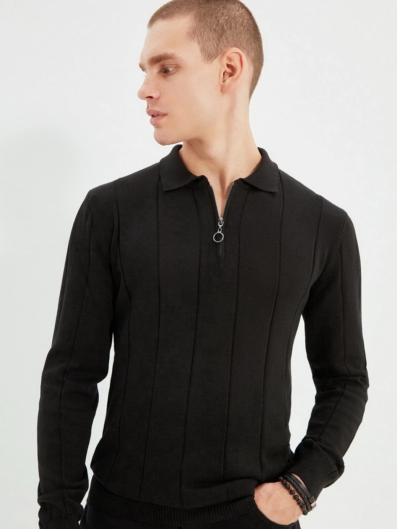 Светри та кардигани Trendyol модель TMNAW21KZ0774/Siyah Светри та кардигани Trendyol модель TMNAW21KZ0774/Siyah Фото