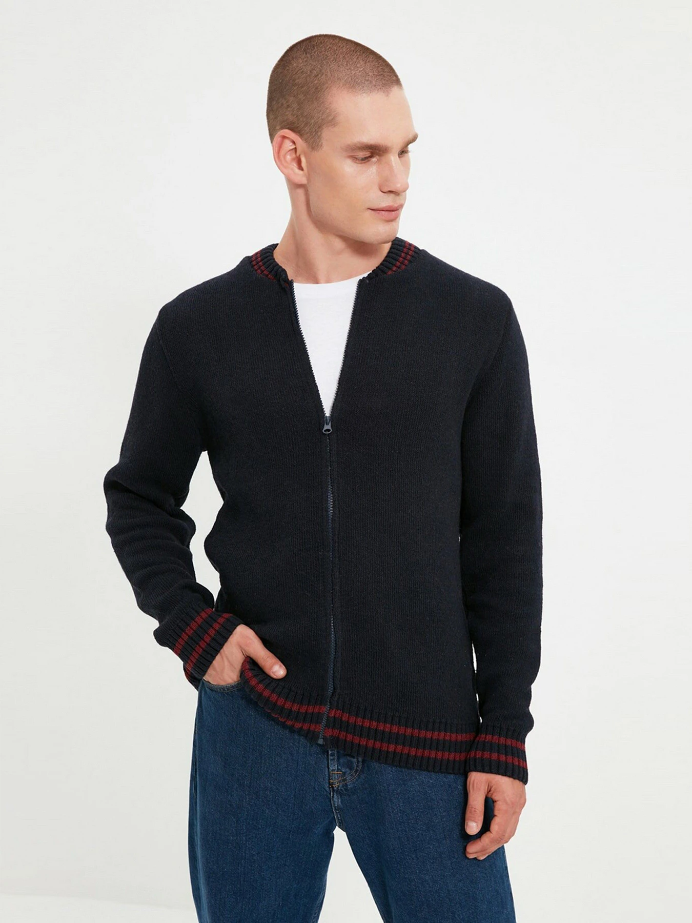 Светри та кардигани Trendyol модель TMNAW22HI0076/Lacivert Светри та кардигани Trendyol модель TMNAW22HI0076/Lacivert Фото