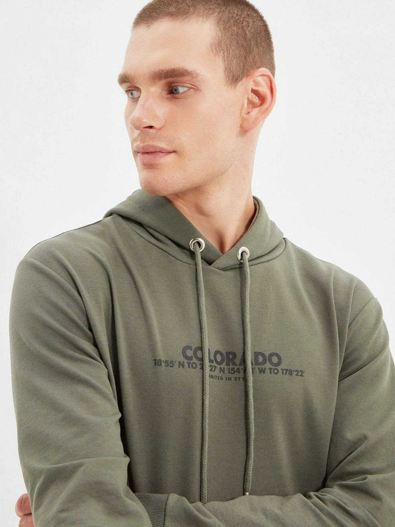 Худи и свитшоты Trendyol модель TMNAW22SW0147/Haki Худи и свитшоты Trendyol модель TMNAW22SW0147/Haki Фото