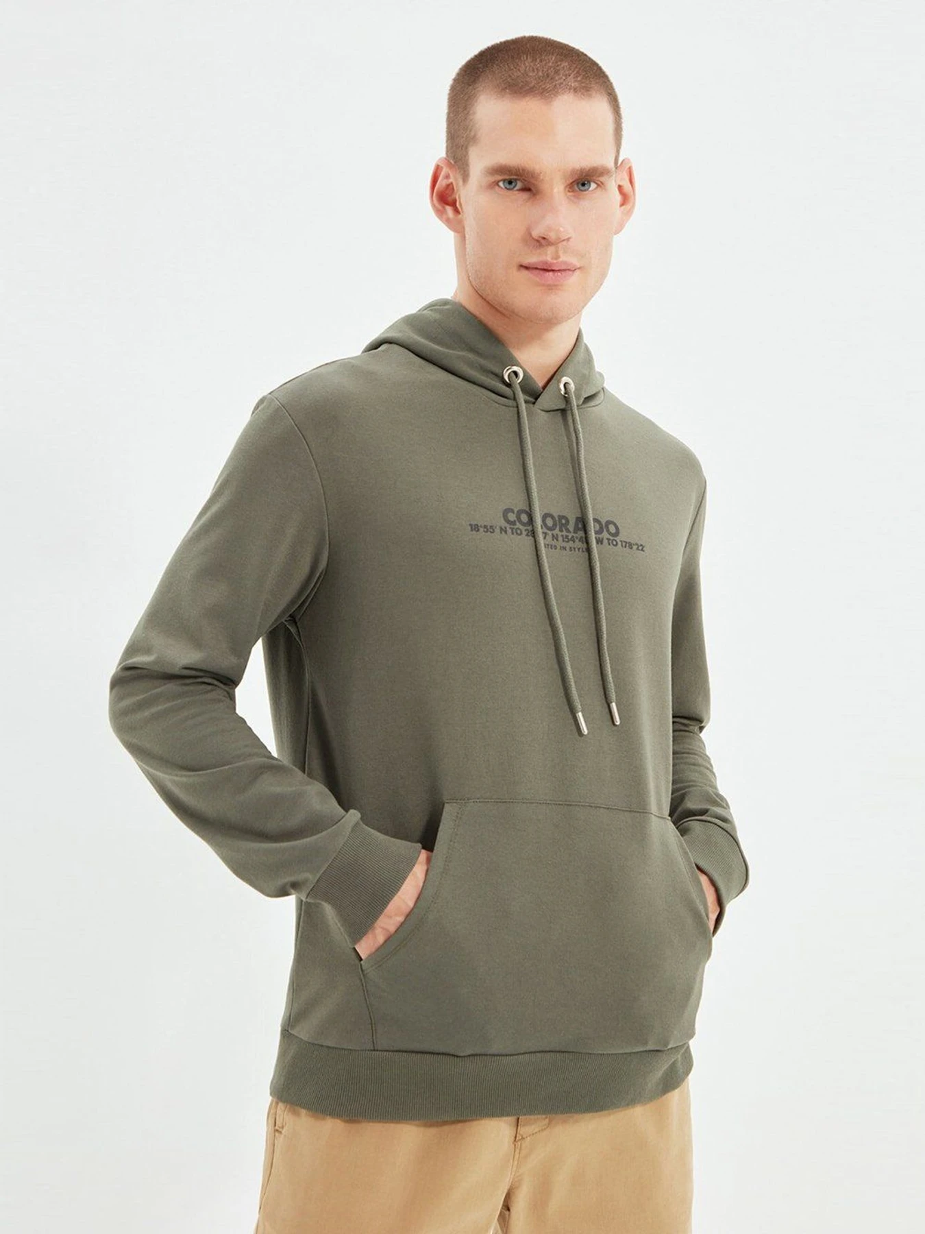 Худи и свитшоты Trendyol модель TMNAW22SW0147/Haki Худи и свитшоты Trendyol модель TMNAW22SW0147/Haki Фото