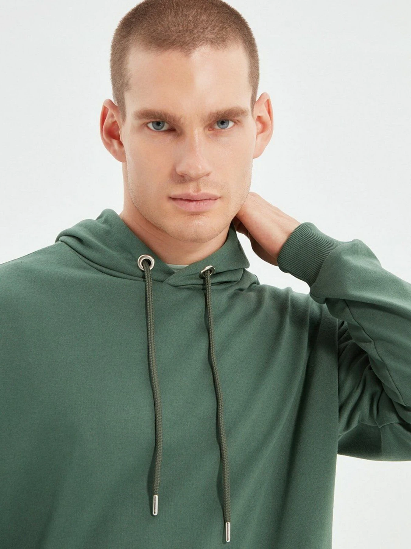 Худи и свитшоты Trendyol модель TMNAW22SW0155/Yesil Худи и свитшоты Trendyol модель TMNAW22SW0155/Yesil Фото