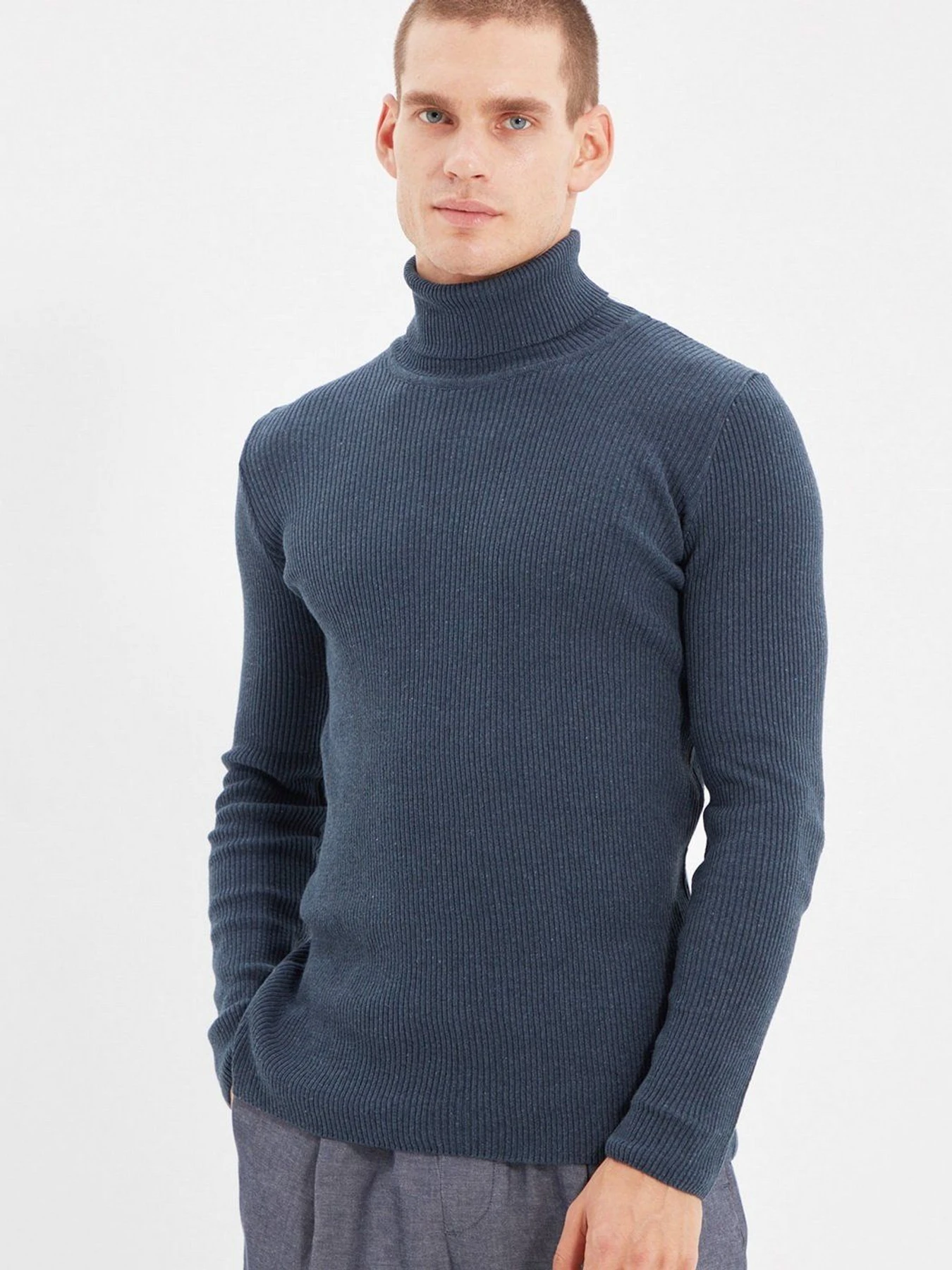 Свитры и кардиганы Trendyol модель TMNAW20MG0031/Indigo Фото