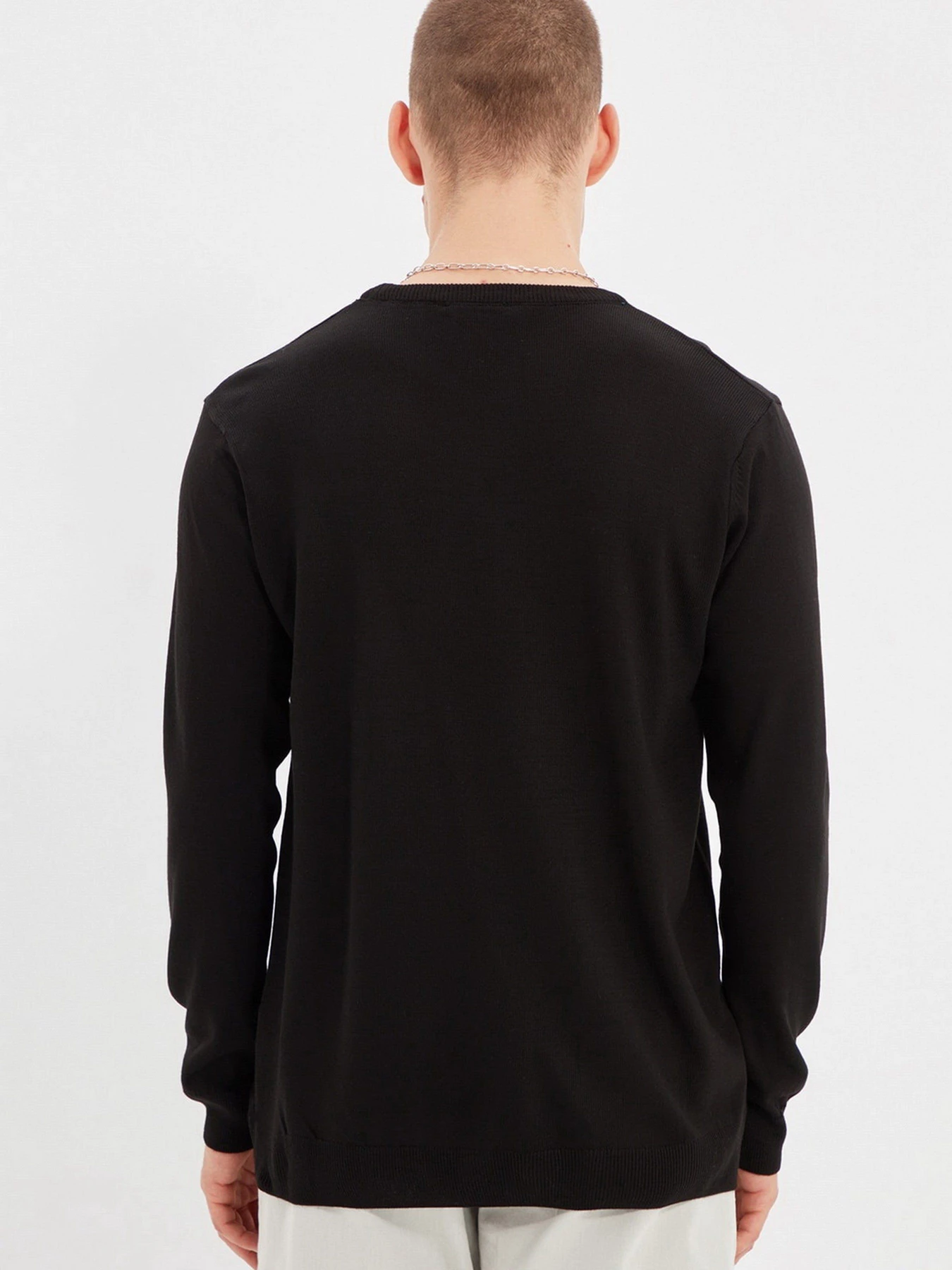 Светри та кардигани Trendyol модель TMNAW22KZ0854/Siyah Светри та кардигани Trendyol модель TMNAW22KZ0854/Siyah Фото
