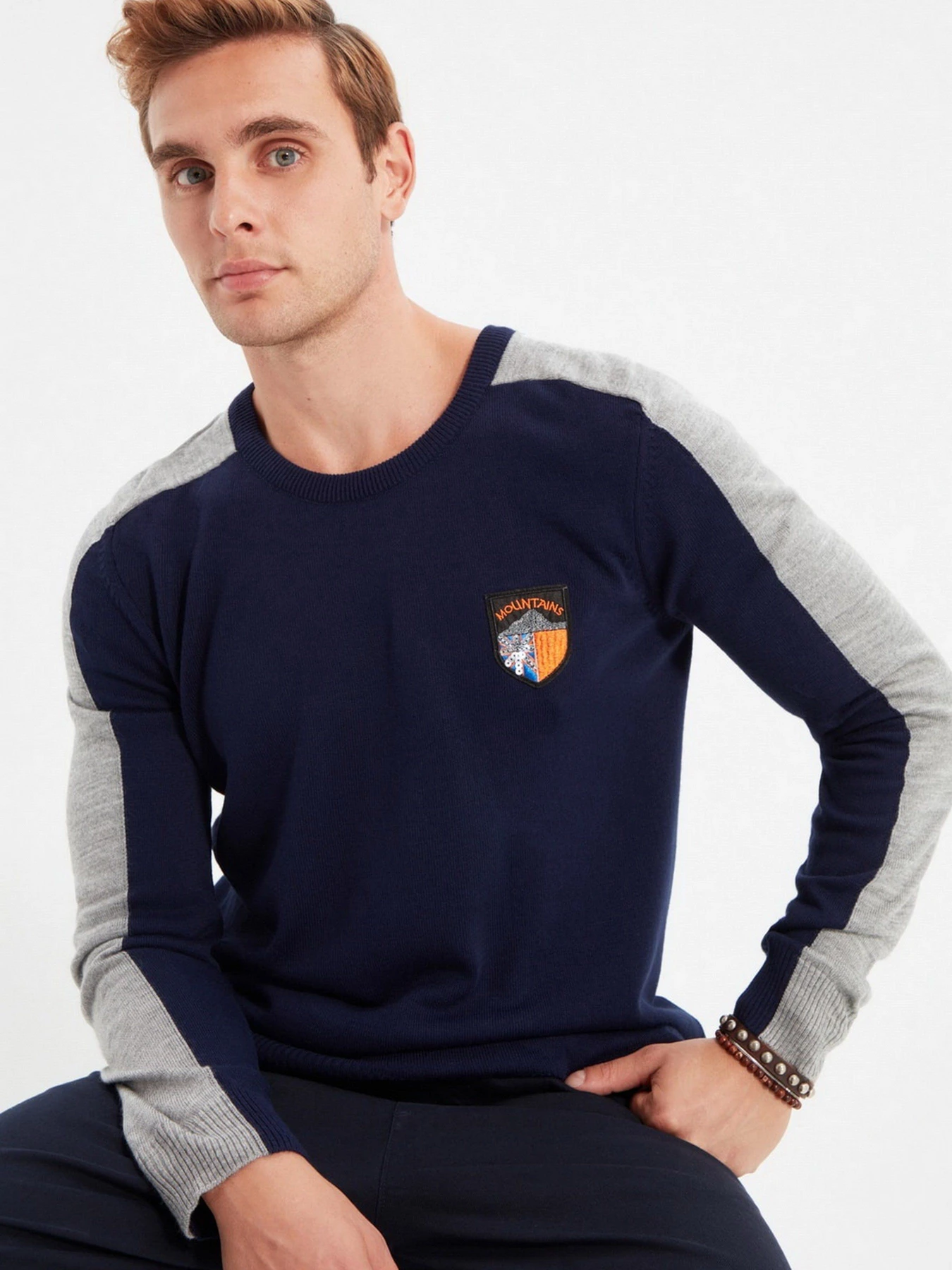 Светри та кардигани Trendyol модель TMNAW22KZ2151/Lacivert Светри та кардигани Trendyol модель TMNAW22KZ2151/Lacivert Фото