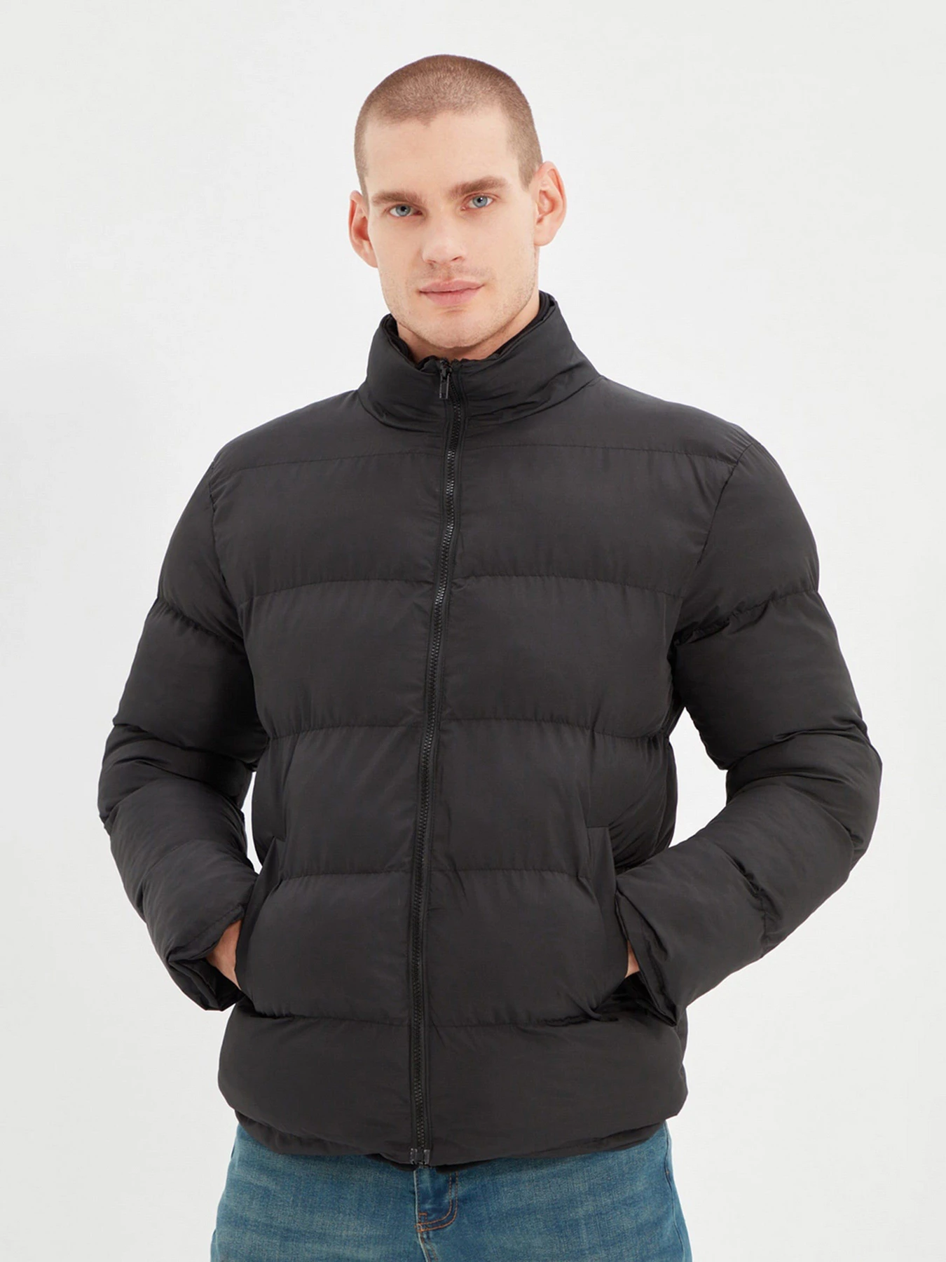 Куртки и дубленки Trendyol модель TMNAW22MO0125/Siyah Куртки и дубленки Trendyol модель TMNAW22MO0125/Siyah Фото