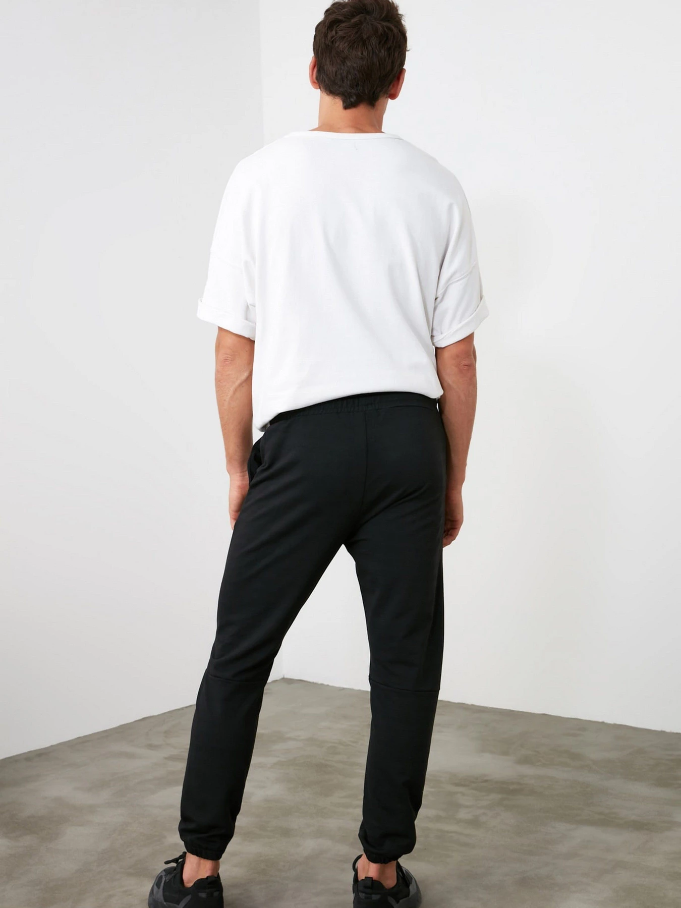 Брюки Trendyol модель TMNSS20EA0076/Siyah Брюки Trendyol модель TMNSS20EA0076/Siyah Фото