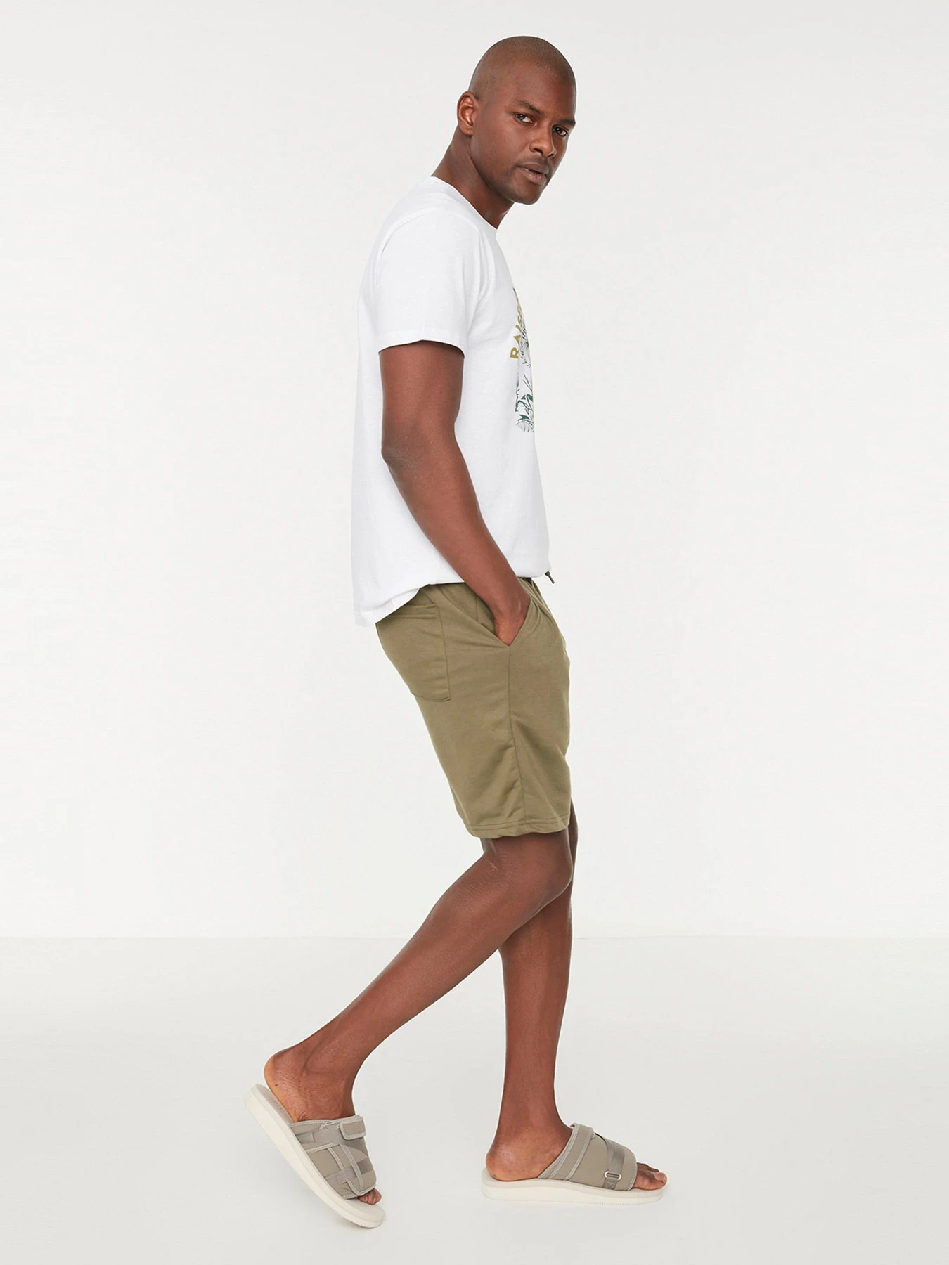Шорты Trendyol модель TMNSS20SR0166/Haki Фото