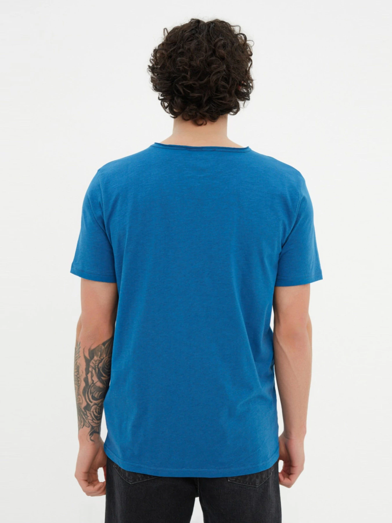 Футболки и поло Trendyol модель TMNSS20TS0035/Indigo Футболки и поло Trendyol модель TMNSS20TS0035/Indigo Фото