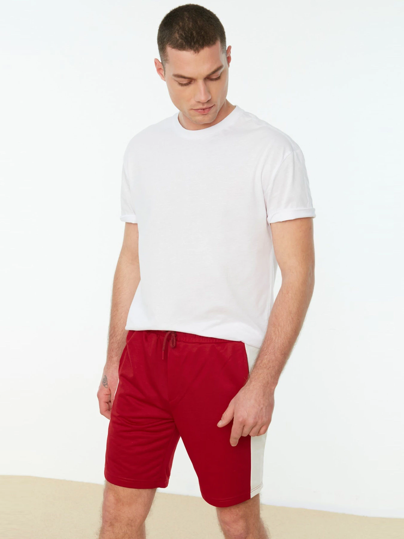 Шорты Trendyol модель TMNSS21SR0305/Bordo Шорты Trendyol модель TMNSS21SR0305/Bordo Фото