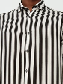 Рубашки Trendyol модель TMNSS22GO0291/Siyah Фото