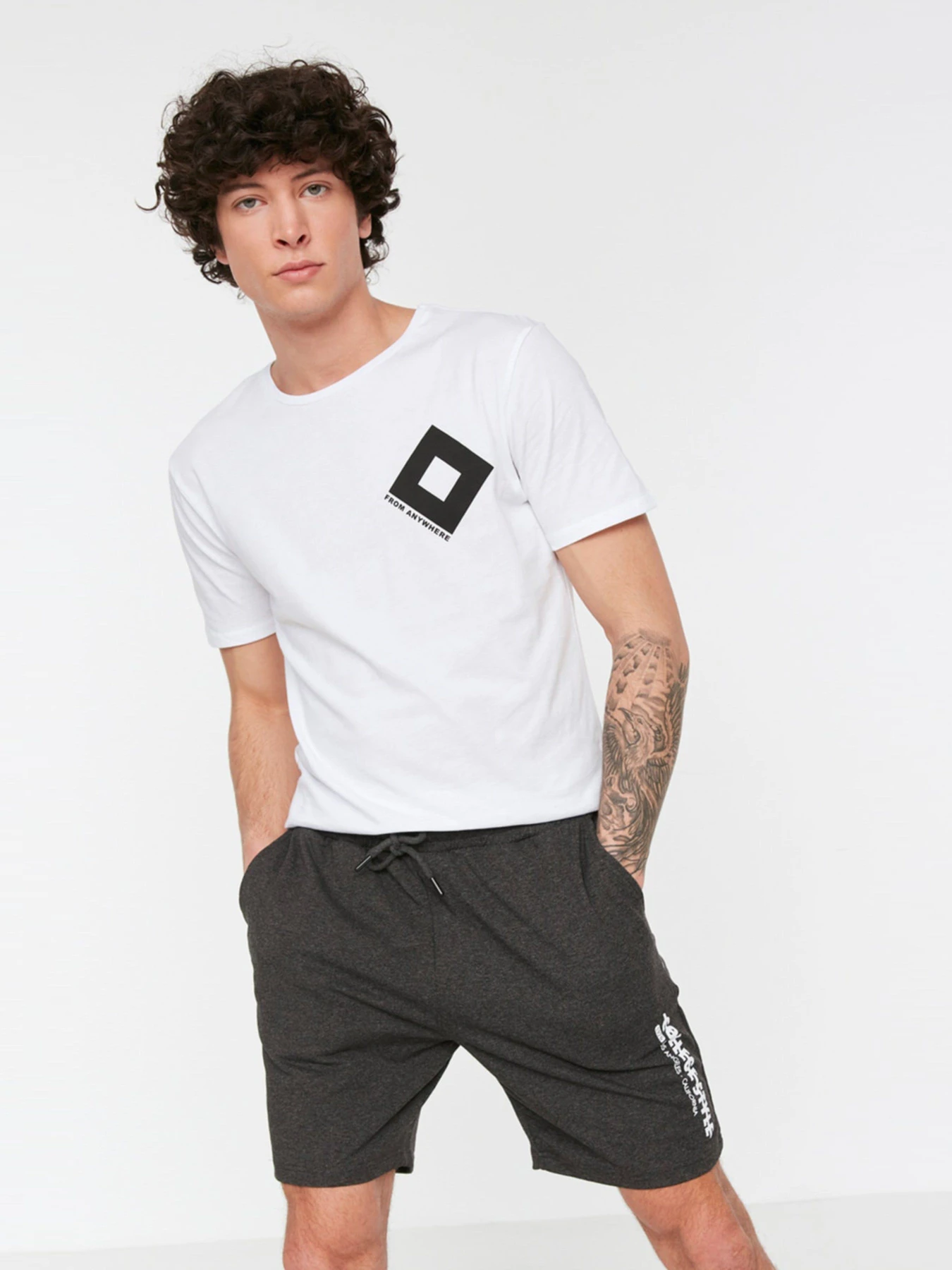 Шорты Trendyol модель TMNSS22SR0266/Antrasit Шорты Trendyol модель TMNSS22SR0266/Antrasit Фото