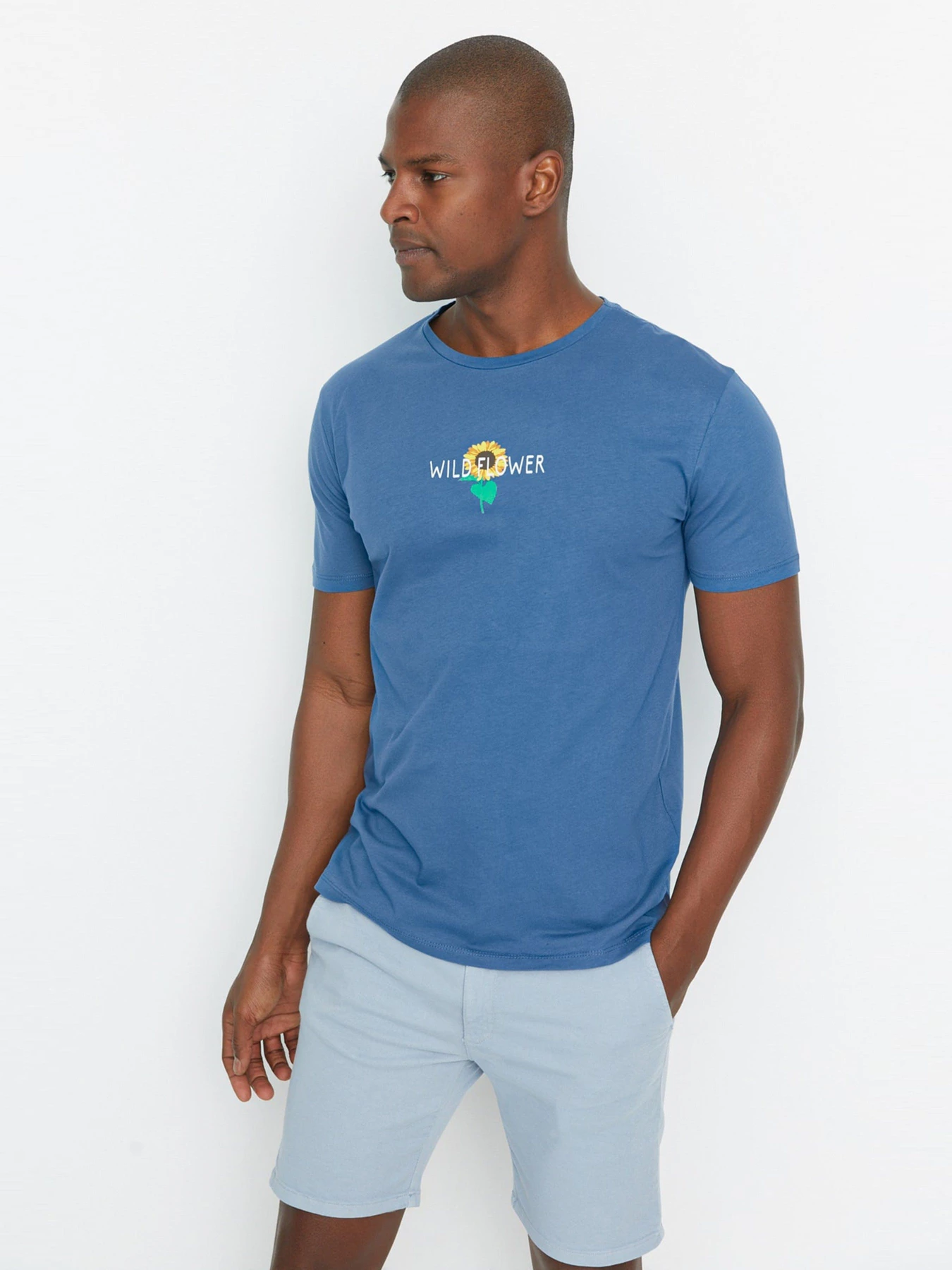Футболки и поло Trendyol модель TMNSS22TS00015/Indigo Фото