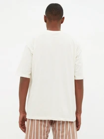 Футболки и поло Trendyol модель TMNSS22TS0280/Ekru Фото