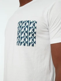 Футболки и поло Trendyol модель TMNSS22TS0406/Beyaz Фото