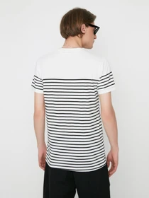 Футболки і поло Trendyol модель TMNSS22TS0454/Ekru Фото