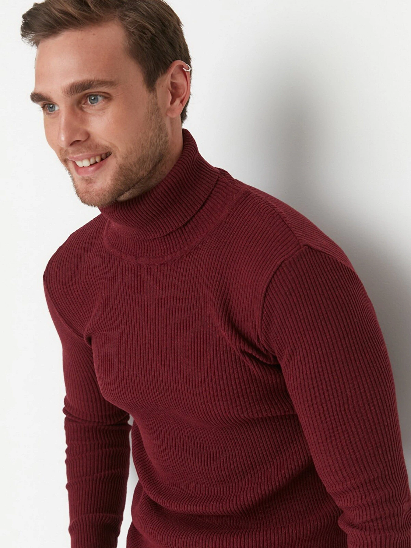 Свитры и кардиганы Trendyol модель TMNAW20MG0031/Bordo Свитры и кардиганы Trendyol модель TMNAW20MG0031/Bordo Фото