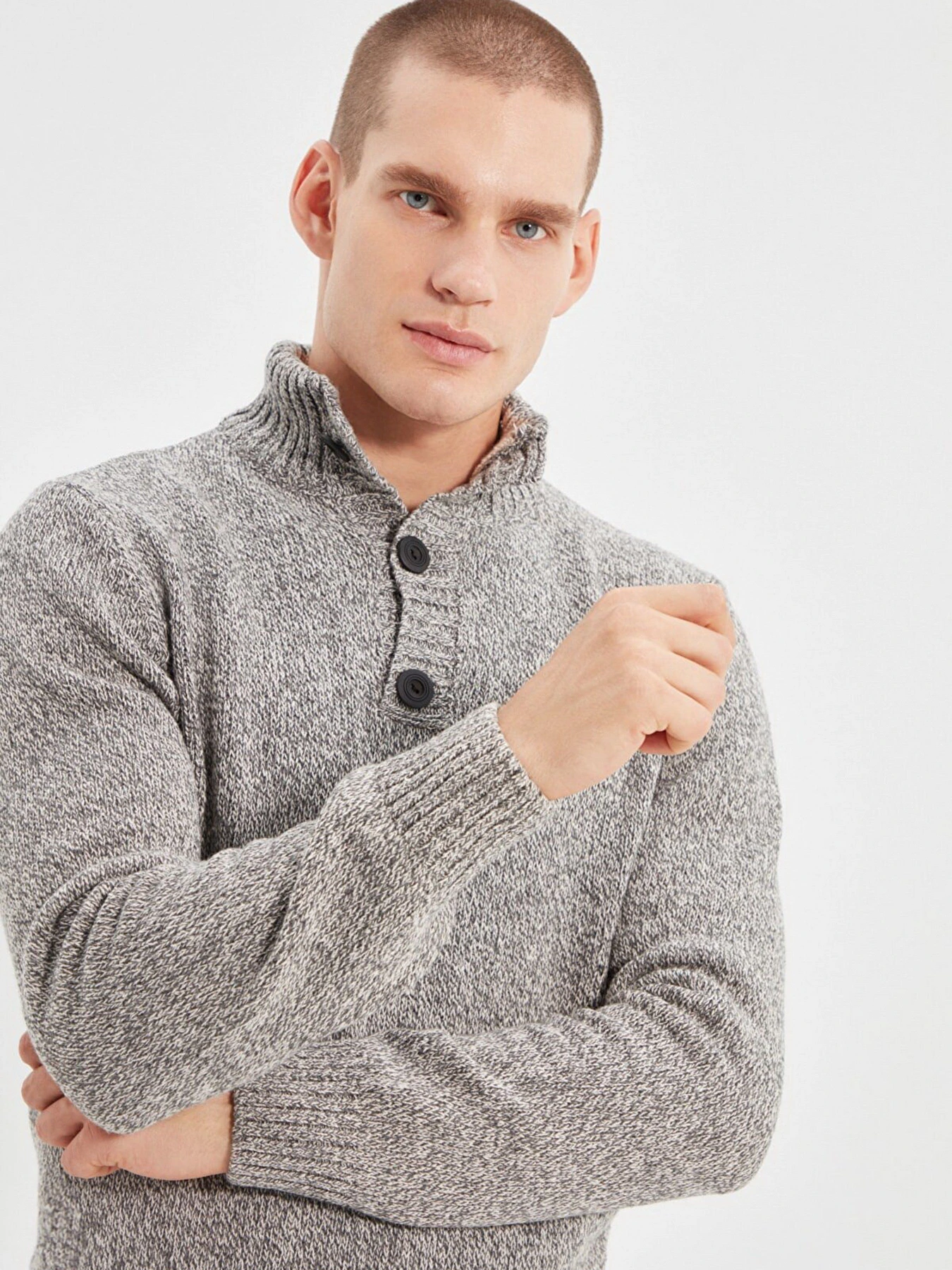 Свитры и кардиганы Trendyol модель TMNAW21KZ0394/Antrasit Фото