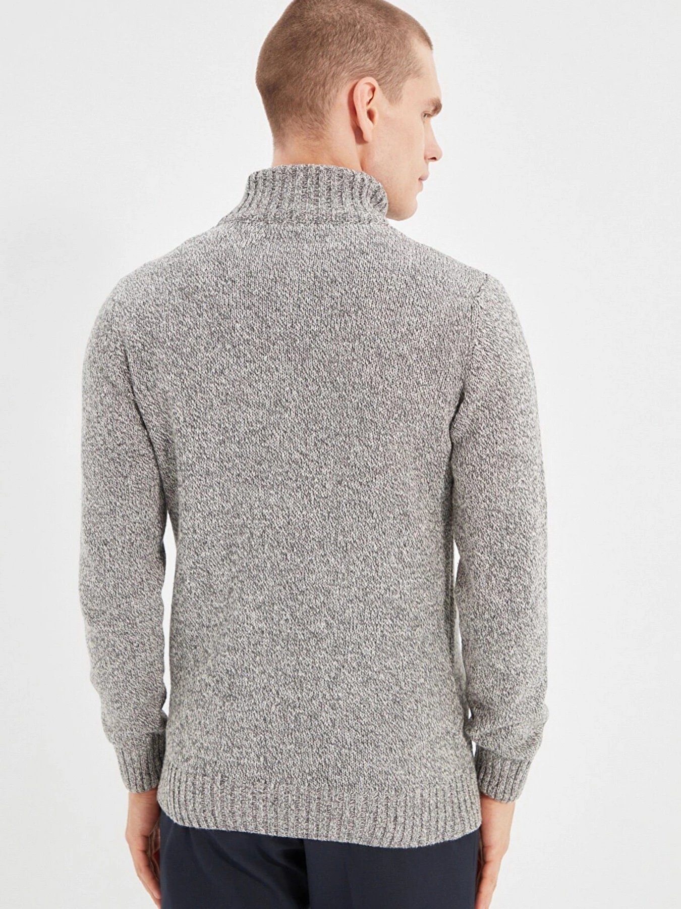 Свитры и кардиганы Trendyol модель TMNAW21KZ0394/Antrasit Фото