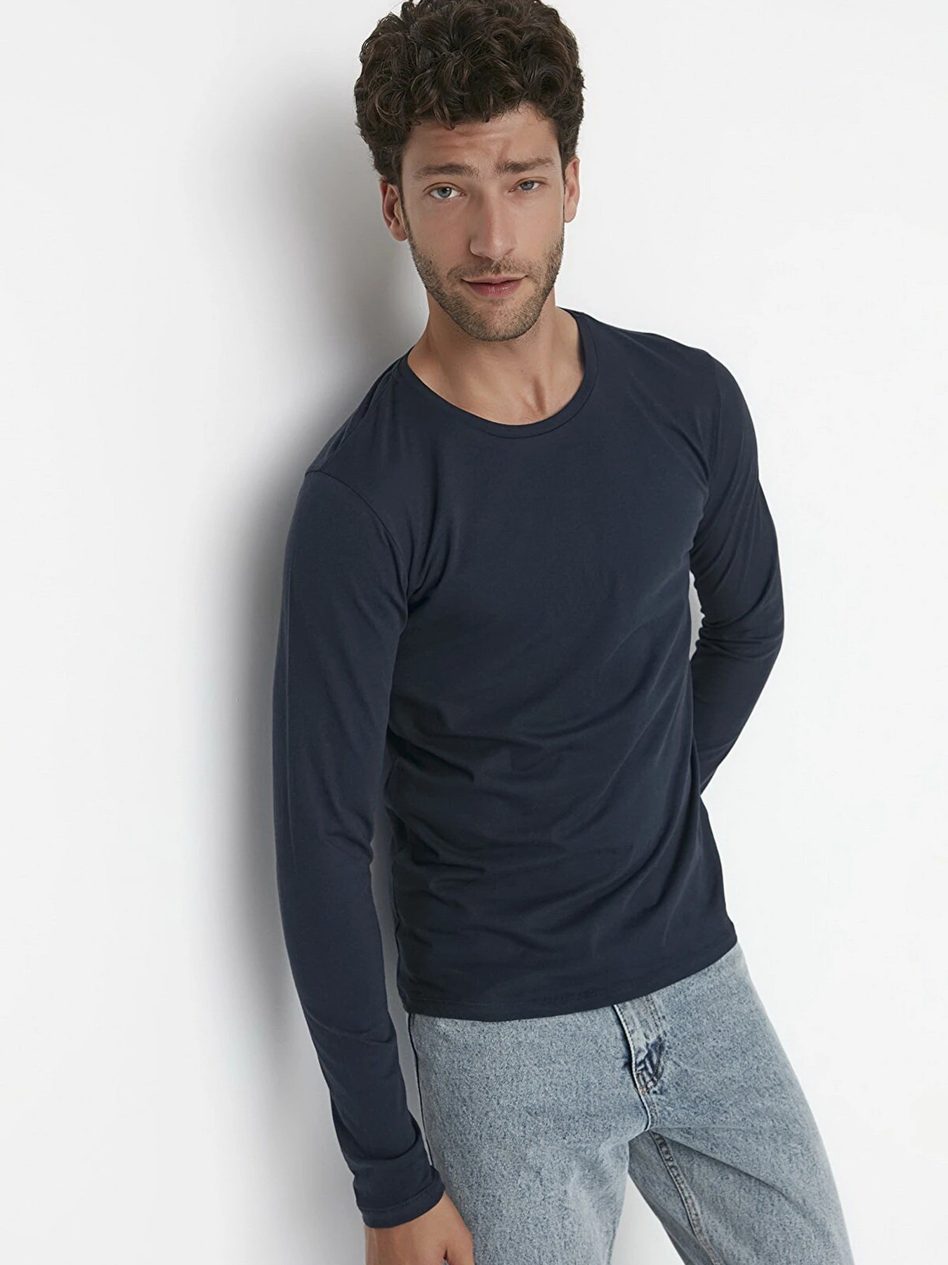 Худи и свитшоты Trendyol модель TMNAW21TS0208/Lacivert Худи и свитшоты Trendyol модель TMNAW21TS0208/Lacivert Фото