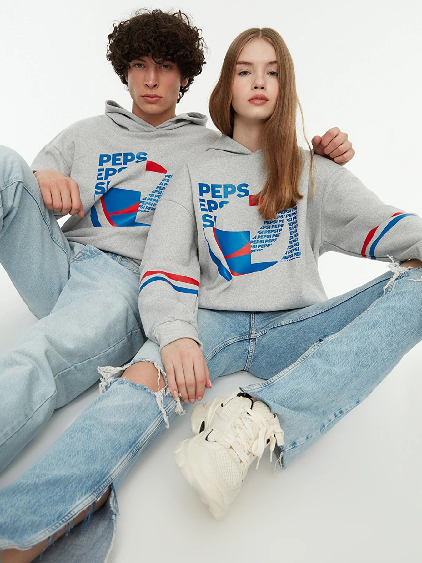Худи и свитшоты Trendyol модель TMNAW22SW1719/Gri Худи и свитшоты Trendyol модель TMNAW22SW1719/Gri Фото