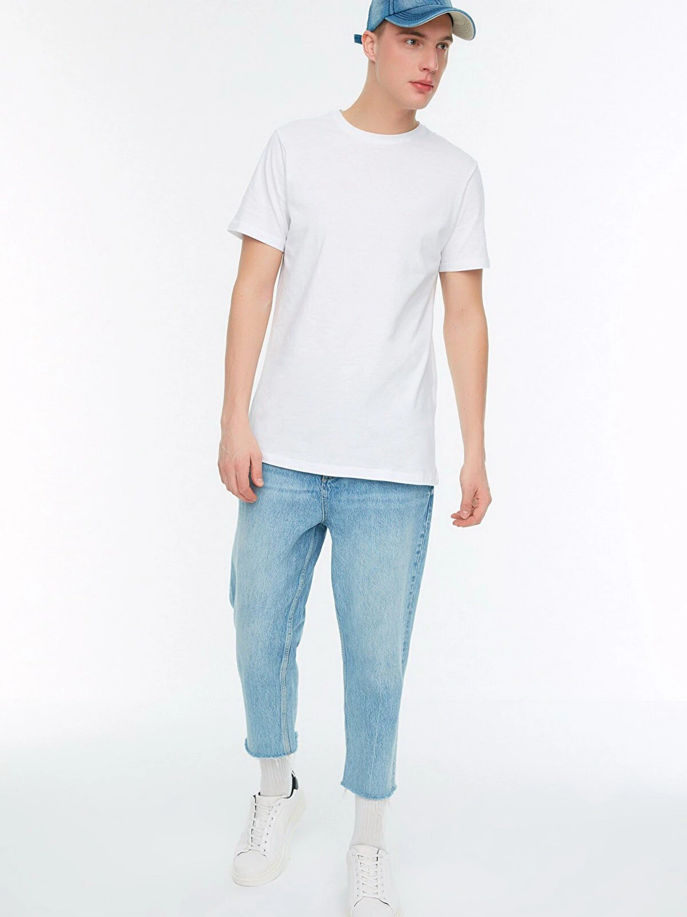 Футболки и поло Trendyol модель TMNSS21TS0620/Beyaz Фото