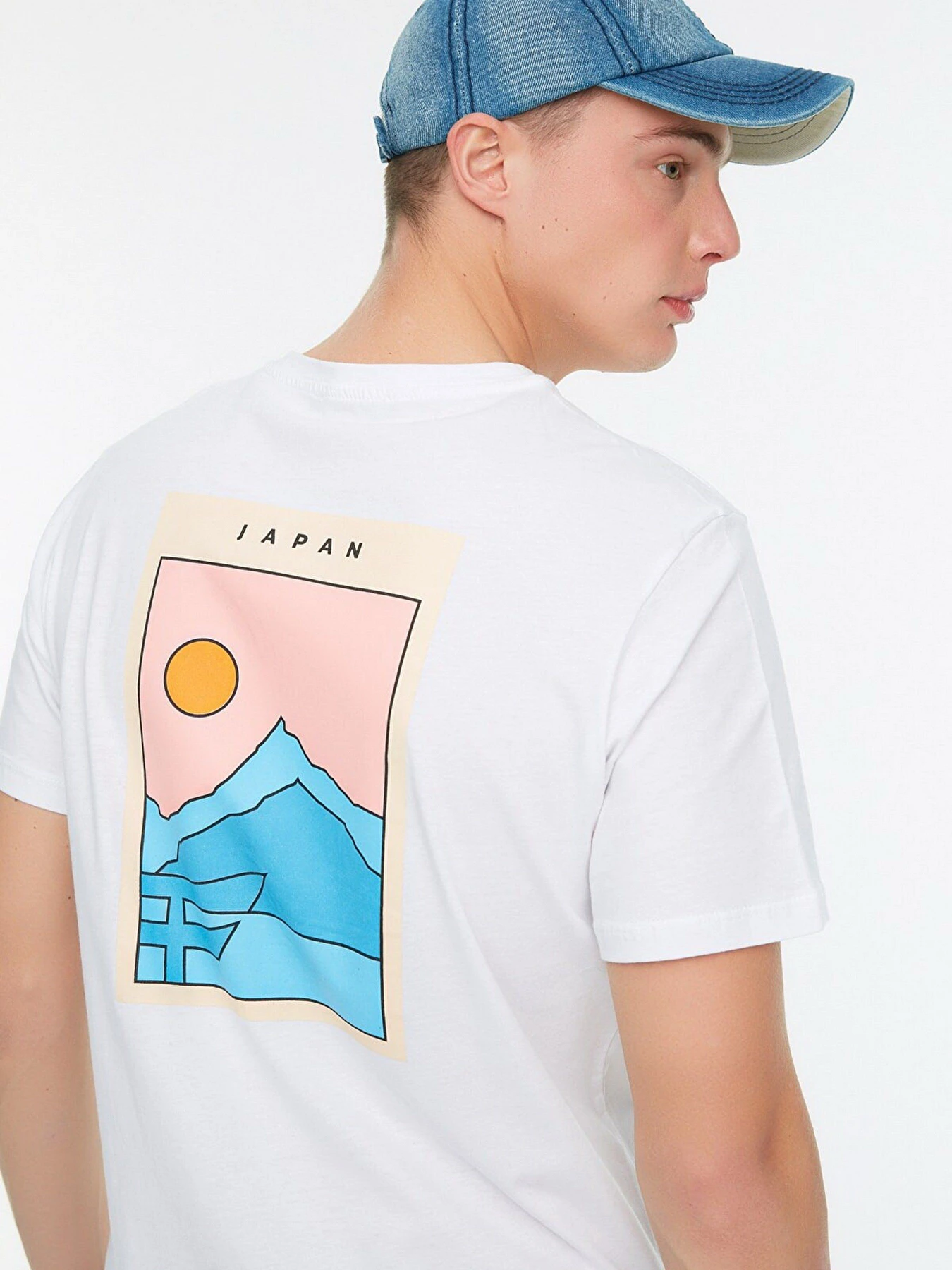 Футболки и поло Trendyol модель TMNSS21TS0620/Beyaz Фото