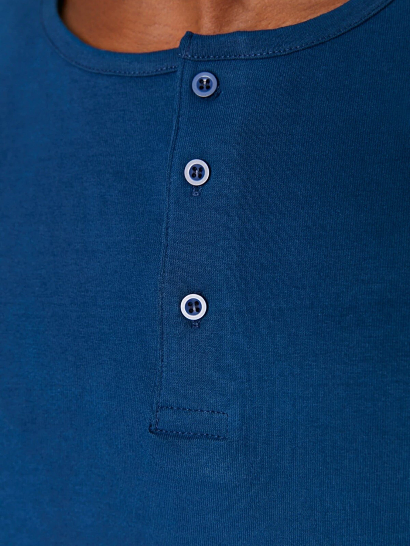 Футболки и поло Trendyol модель TMNSS22TS0311/Indigo Футболки и поло Trendyol модель TMNSS22TS0311/Indigo Фото