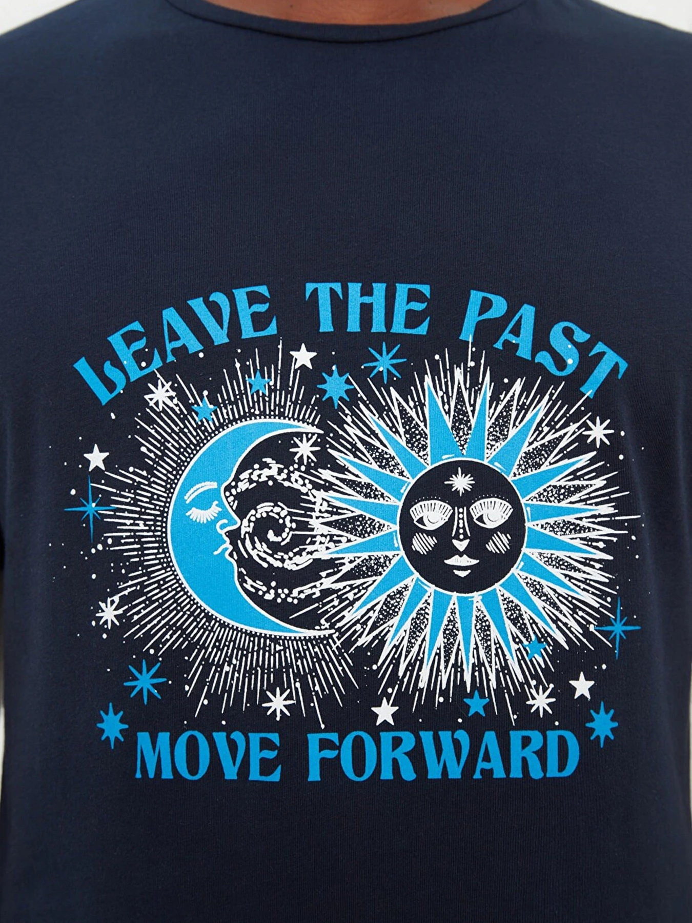 Футболки и поло Trendyol модель TMNSS22TS0479/Lacivert Футболки и поло Trendyol модель TMNSS22TS0479/Lacivert Фото