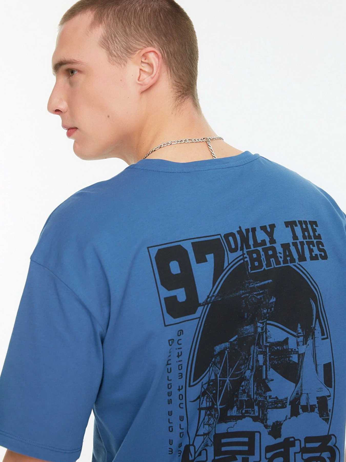 Футболки и поло Trendyol модель TMNSS22TS0481/Indigo Футболки и поло Trendyol модель TMNSS22TS0481/Indigo Фото