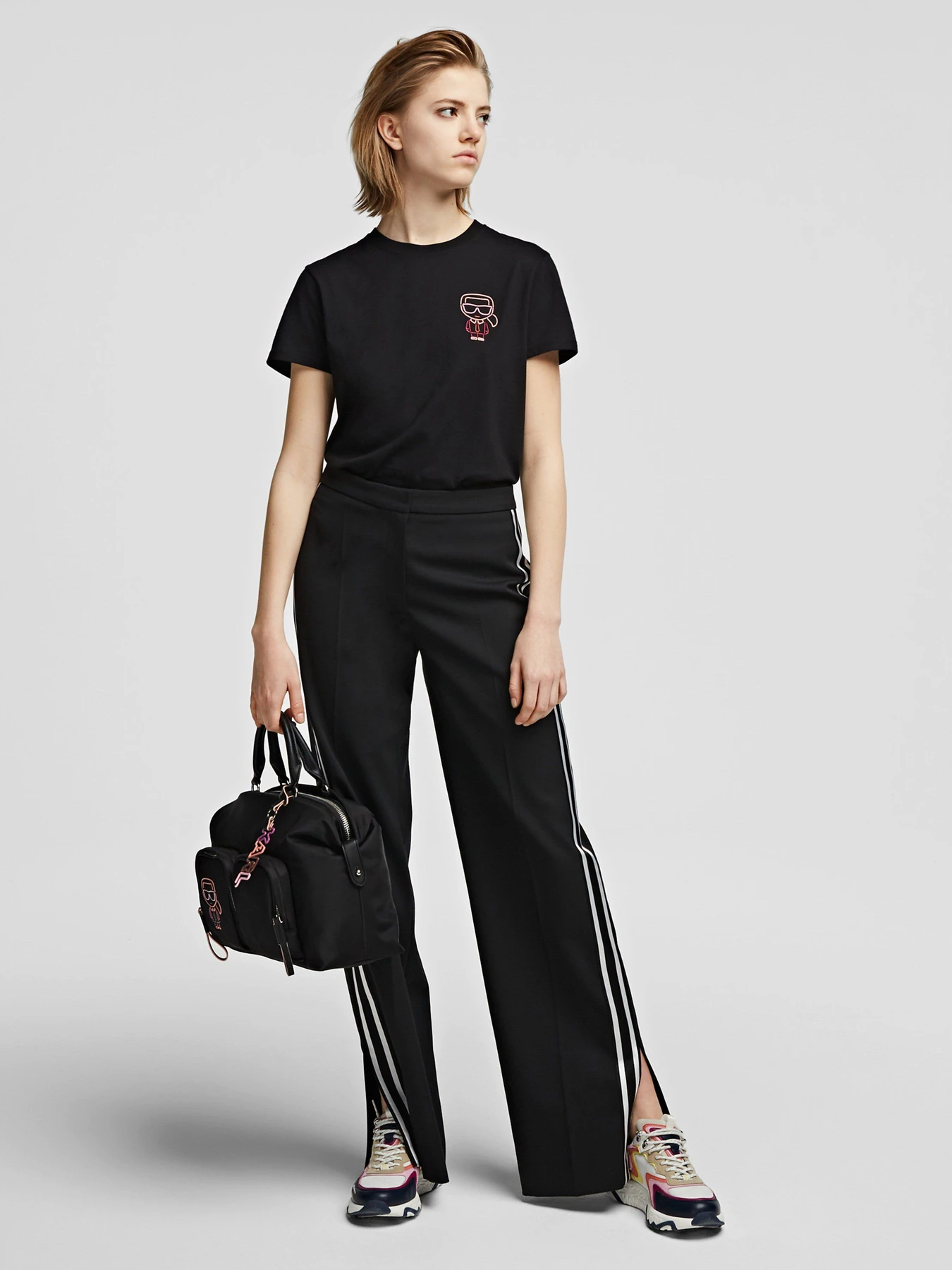 Брюки Karl Lagerfeld модель 215W1004_999 Брюки Karl Lagerfeld модель 215W1004_999 Фото