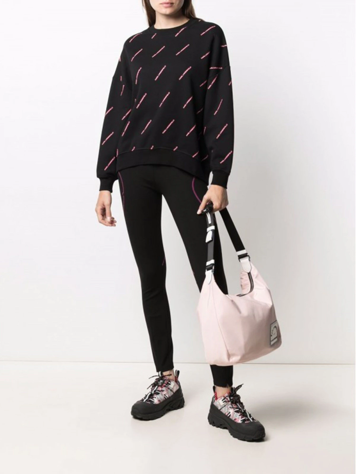 Худи и свитшоты Karl Lagerfeld модель 215W1802_999 Худи и свитшоты Karl Lagerfeld модель 215W1802_999 Фото