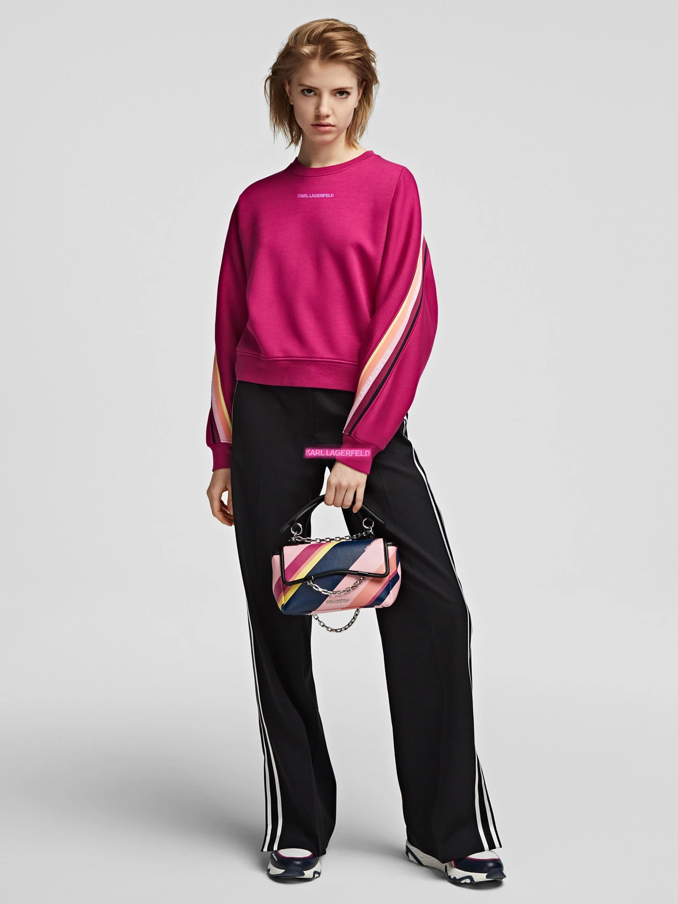 Худи и свитшоты Karl Lagerfeld модель 215W1806_554 Худи и свитшоты Karl Lagerfeld модель 215W1806_554 Фото