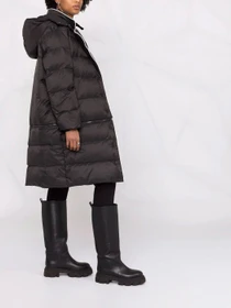 Куртки и дубленки Karl Lagerfeld модель 216W1502_999 Фото