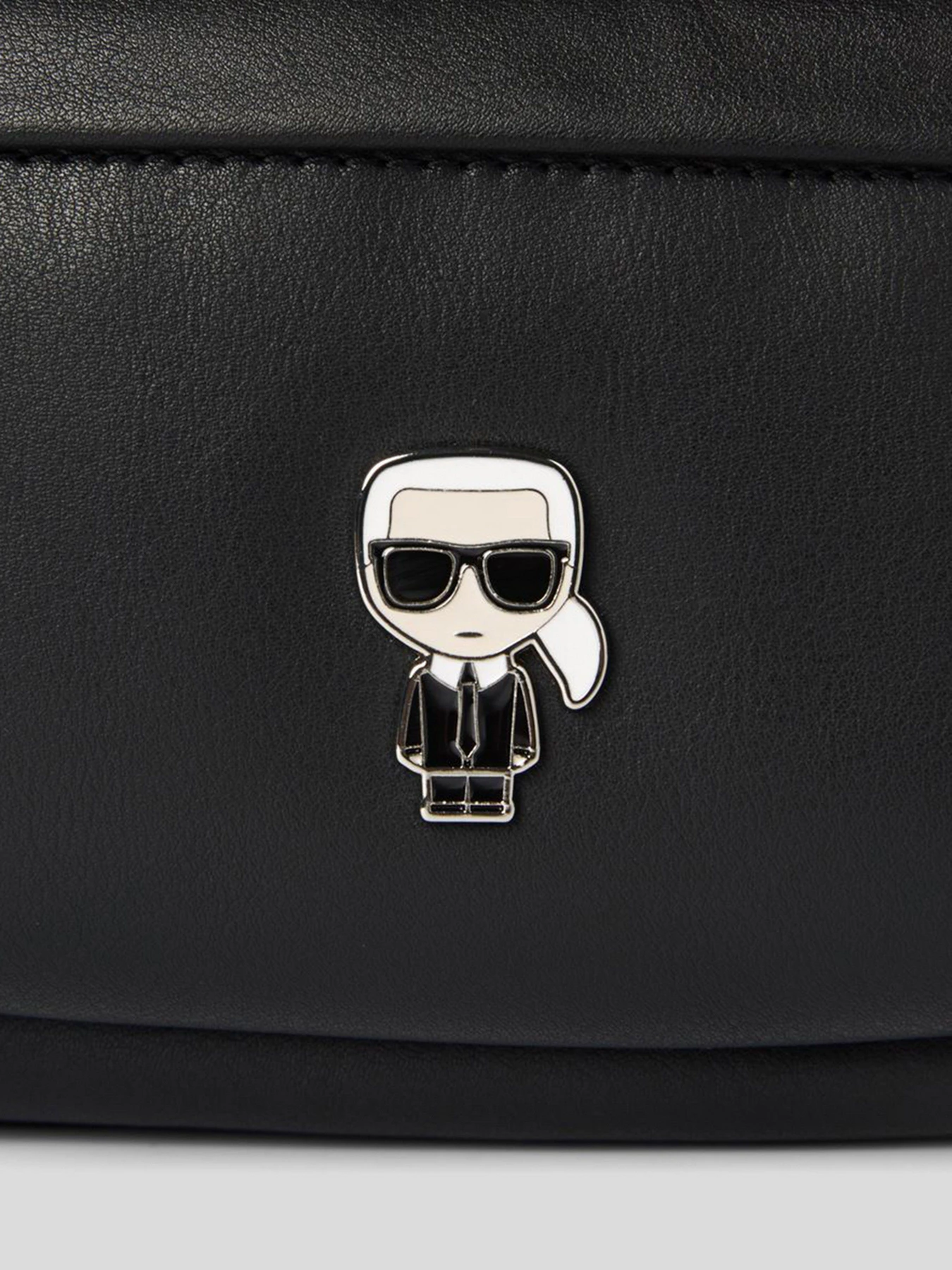 Рюкзаки Karl Lagerfeld модель 205W3090_999 Рюкзаки Karl Lagerfeld модель 205W3090_999 Фото