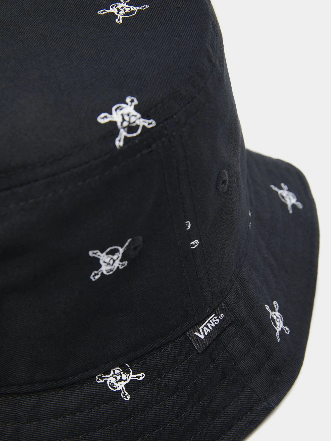 Шапки и кепки Vans Undertone Bucket модель VN0A4TQBZ7F1 Шапки и кепки Vans Undertone Bucket модель VN0A4TQBZ7F1 Фото