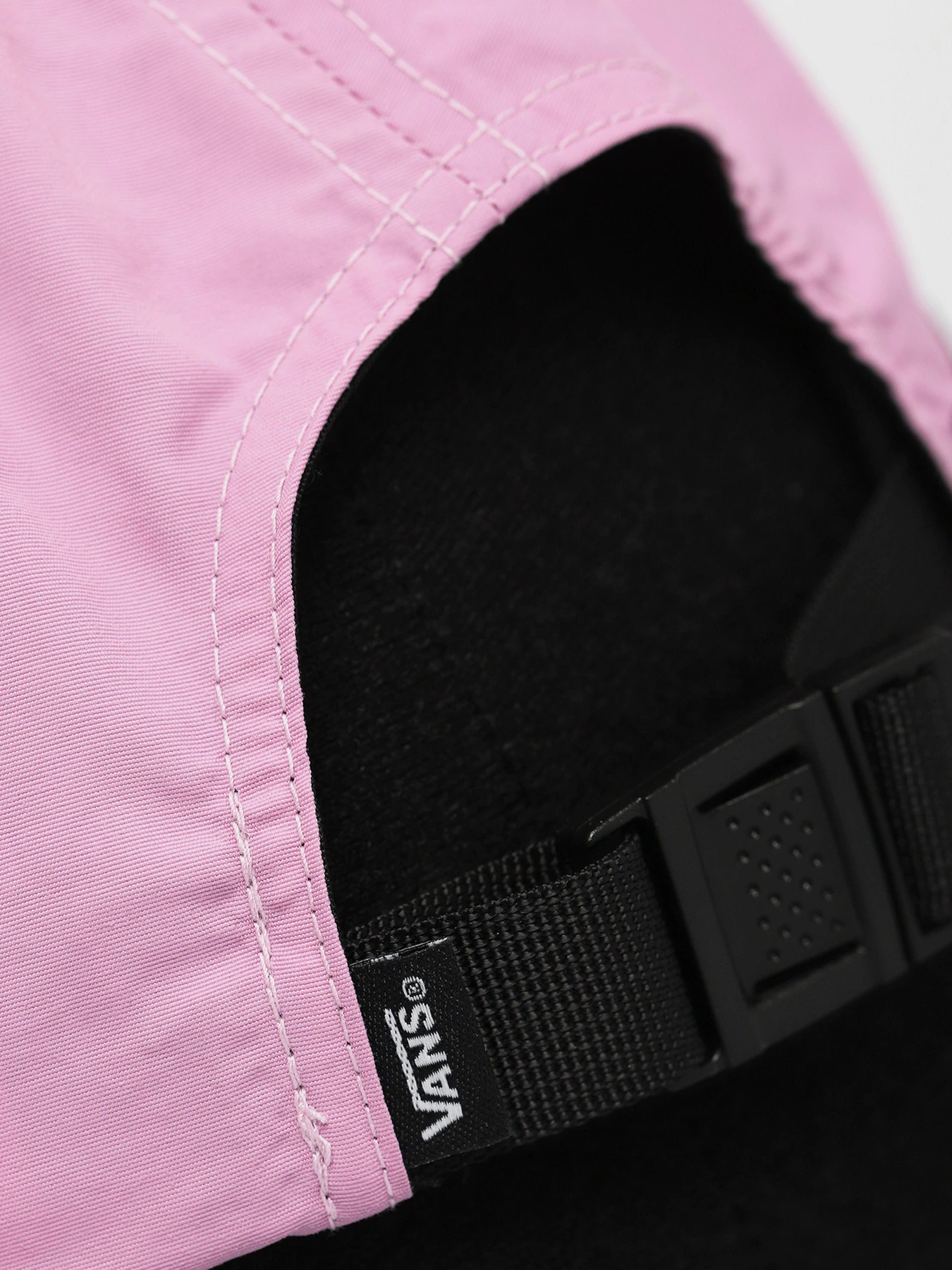 Шапки и кепки Vans Nylon Court Side модель VN0A5DPB0FS1 Шапки и кепки Vans Nylon Court Side модель VN0A5DPB0FS1 Фото