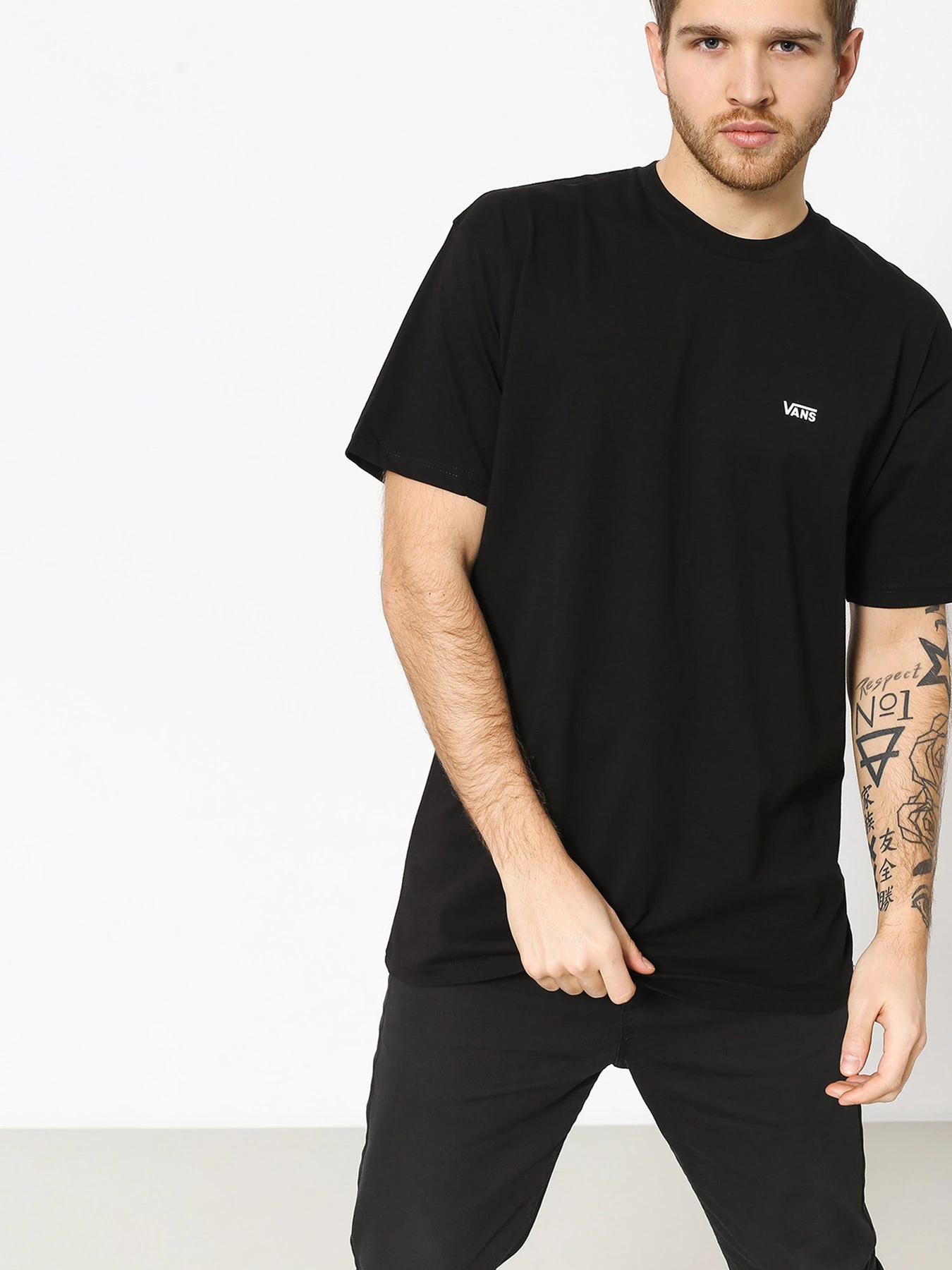 Футболки и поло Vans Mn Left Chest Logo модель VN0A3CZEY281 Футболки и поло Vans Mn Left Chest Logo модель VN0A3CZEY281 Фото