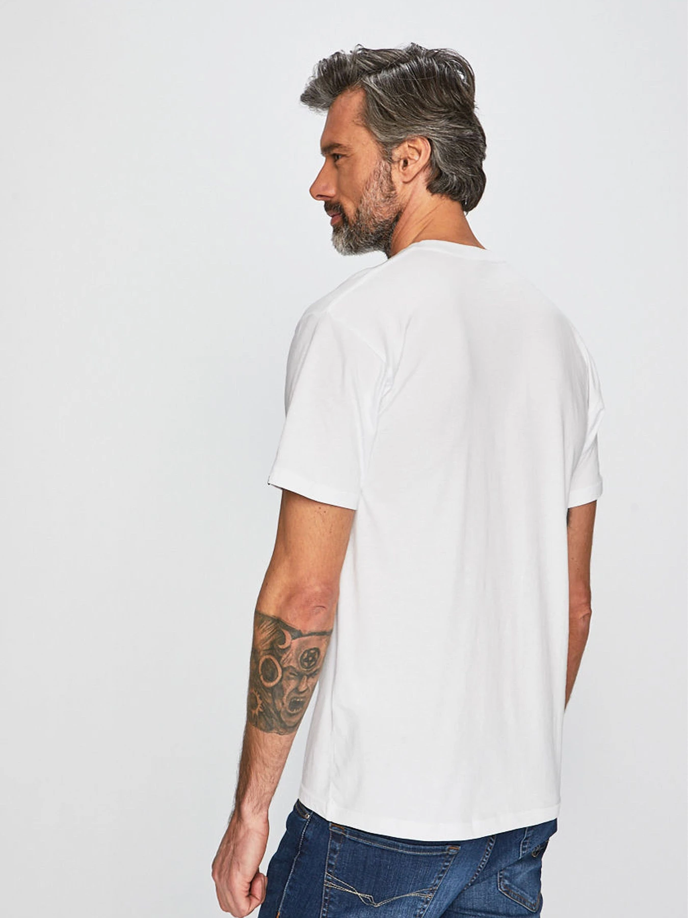 Футболки и поло Vans Mn Left Chest Logo модель VN0A3CZEYB21 Футболки и поло Vans Mn Left Chest Logo модель VN0A3CZEYB21 Фото