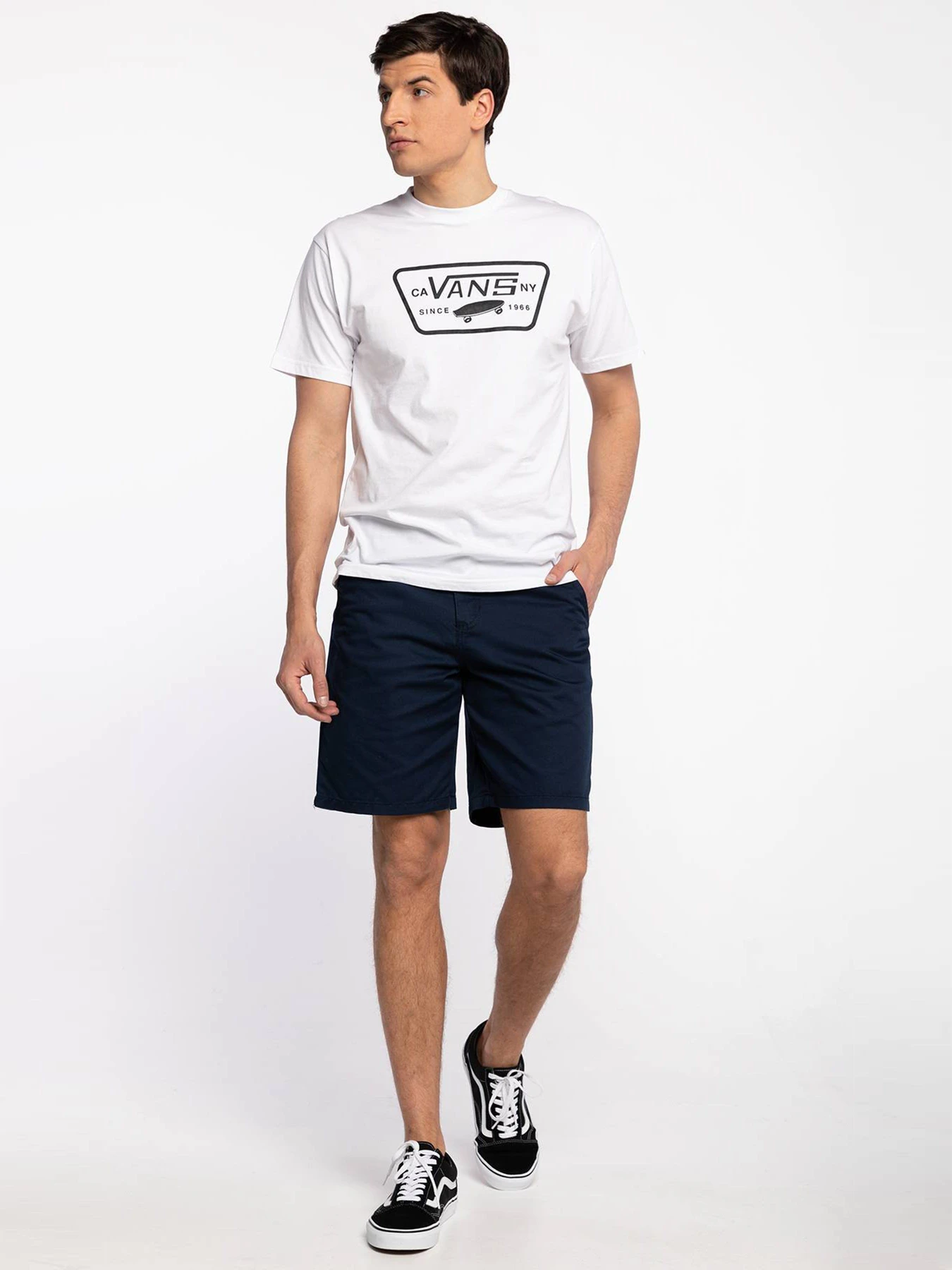 Шорты Vans Authentic Stretch модель VN0A5FECLKZ1 Шорты Vans Authentic Stretch модель VN0A5FECLKZ1 Фото