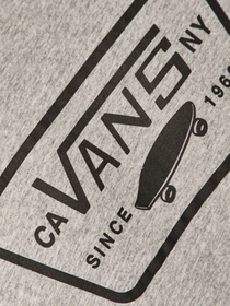 Футболки и поло Vans Full Patch модель VN000QN8ATH1 Фото