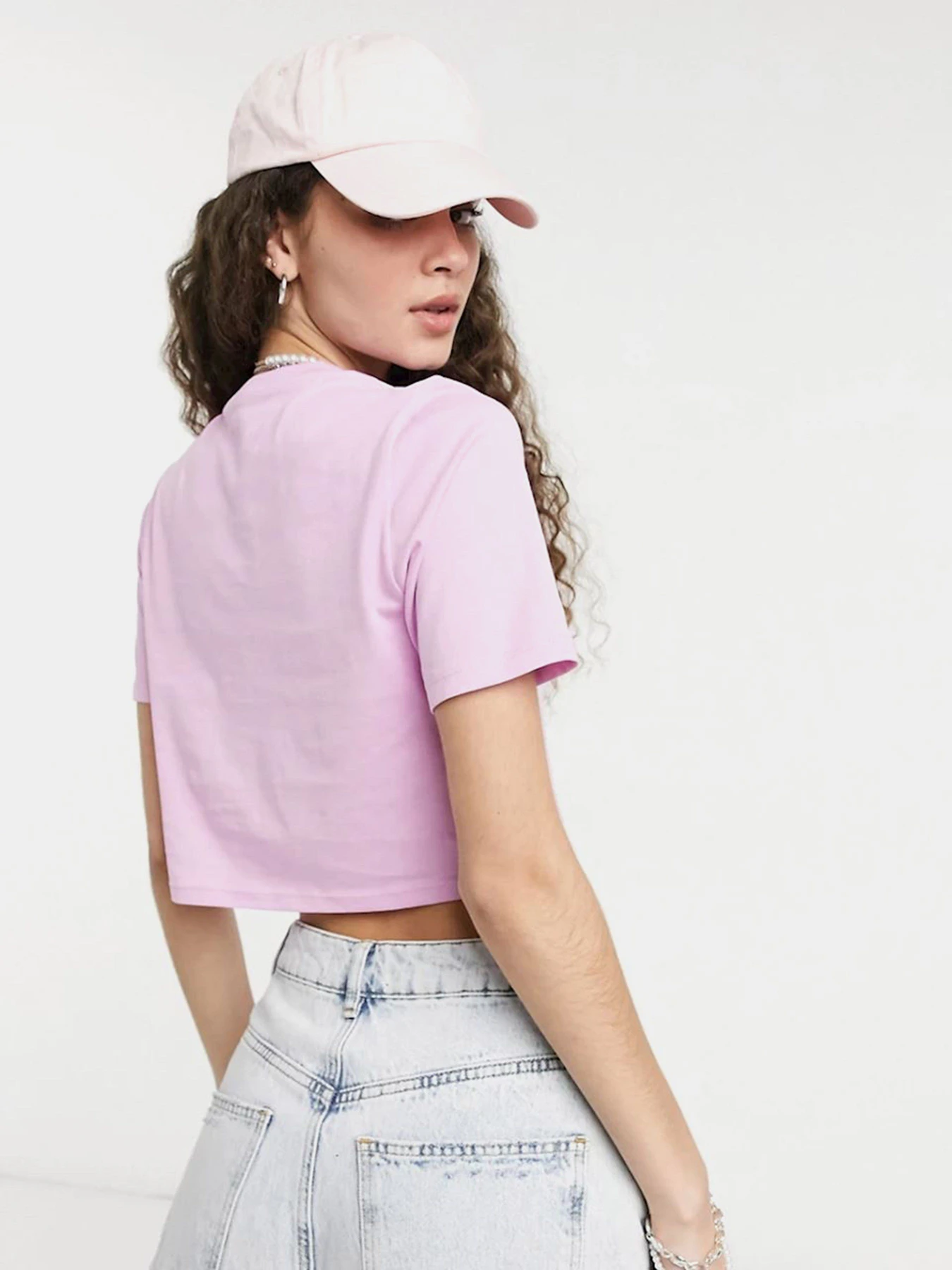 Футболки і поло Vans Flying V Crop Crew Sport модель VN0A54QU0FS1 Футболки і поло Vans Flying V Crop Crew Sport модель VN0A54QU0FS1 Фото