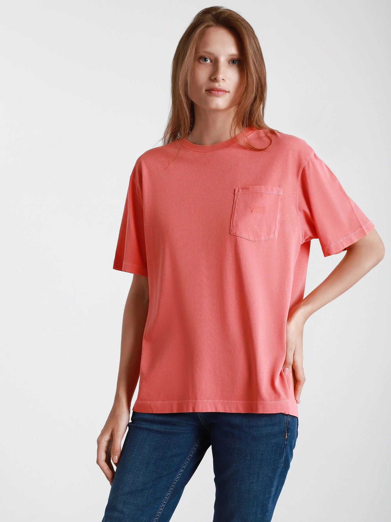 Футболки і поло Vans POCKET V модель VN0A53NSLM31 Футболки і поло Vans POCKET V модель VN0A53NSLM31 Фото