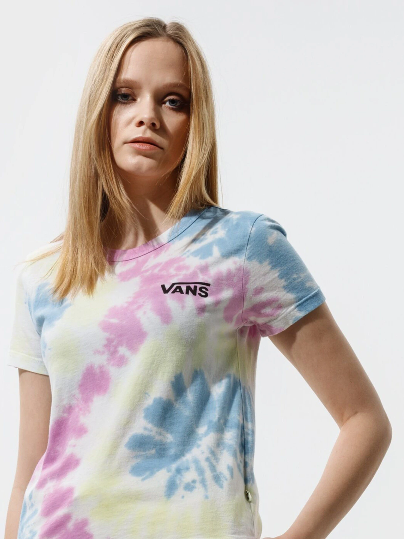 Футболки і поло Vans SPIRALING WASH BABY модель VN0A53PP0FS1 Футболки і поло Vans SPIRALING WASH BABY модель VN0A53PP0FS1 Фото
